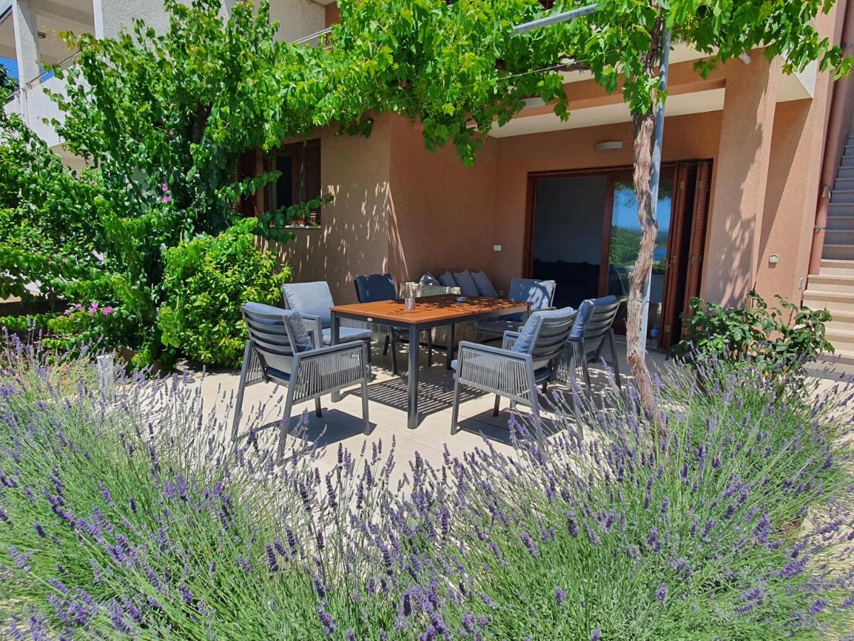 Apartments Villa Oliva Turanj Zewnętrze zdjęcie