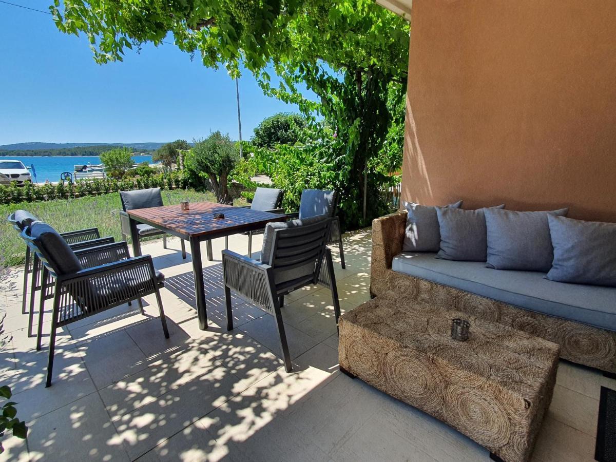 Apartments Villa Oliva Turanj Zewnętrze zdjęcie