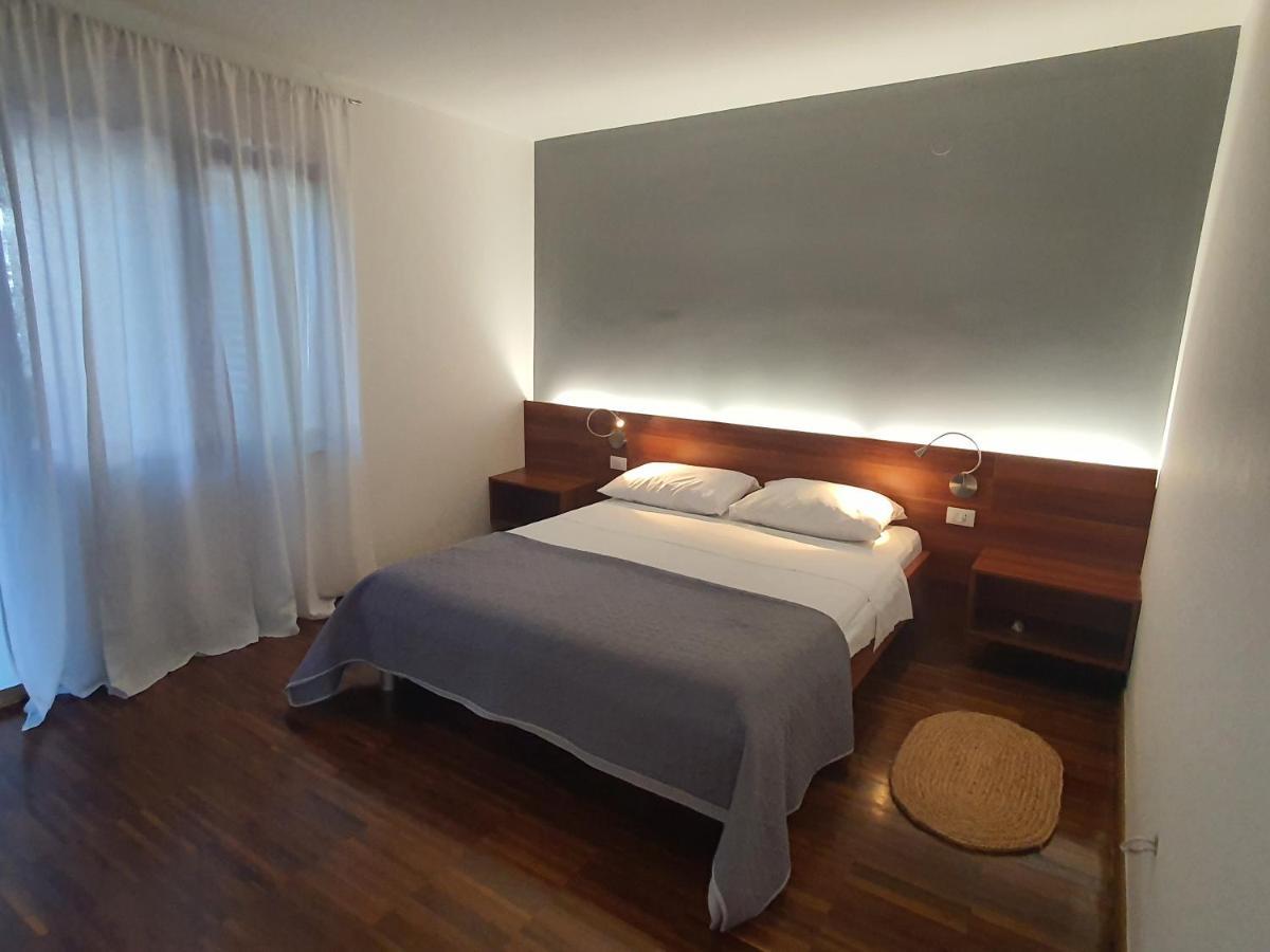 Apartments Villa Oliva Turanj Zewnętrze zdjęcie