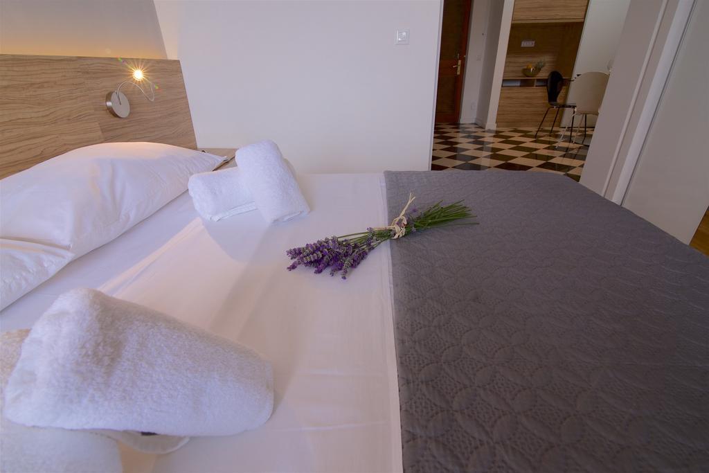 Apartments Villa Oliva Turanj Zewnętrze zdjęcie