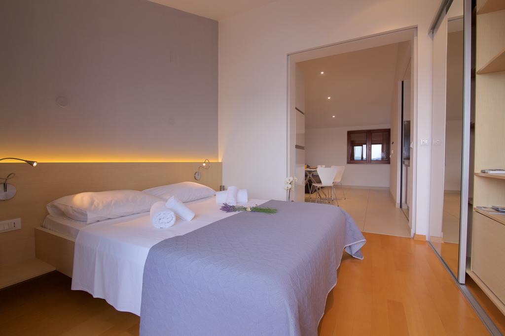 Apartments Villa Oliva Turanj Zewnętrze zdjęcie